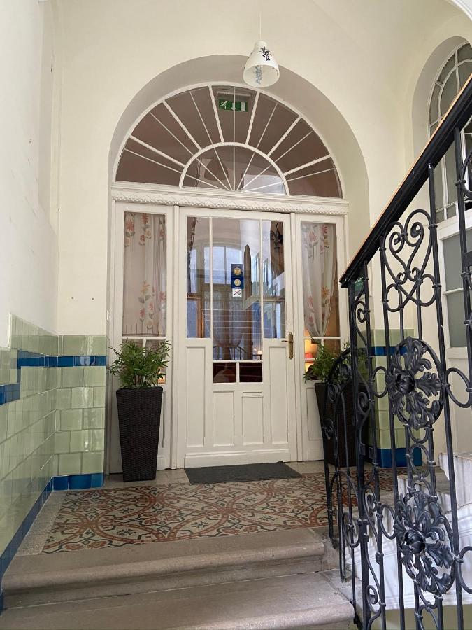 Guest Rest Studio Apartments Budapeşte Dış mekan fotoğraf